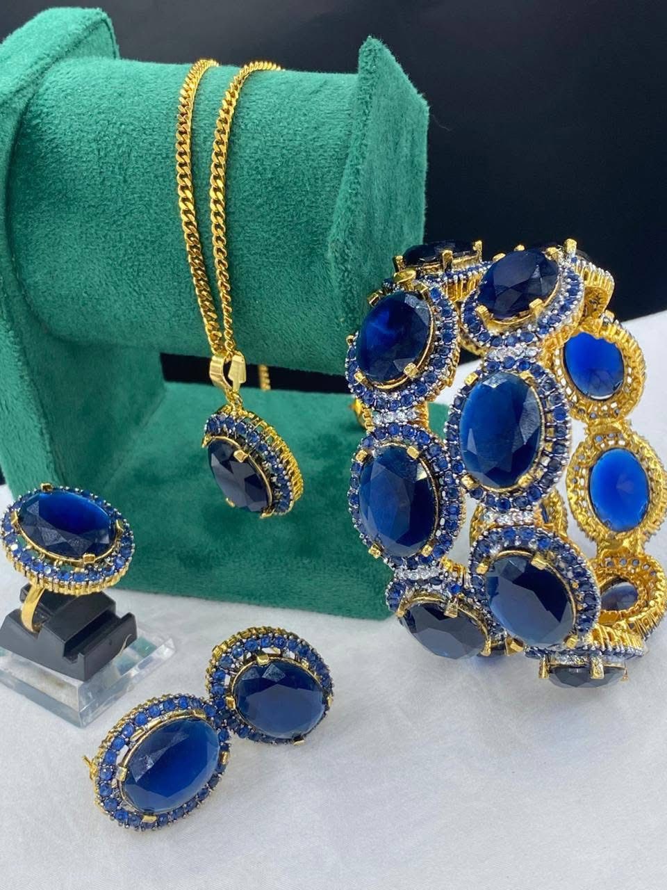 Royal Sapphire Crystal Jewelry Set – 5-Piece Gold-Tone